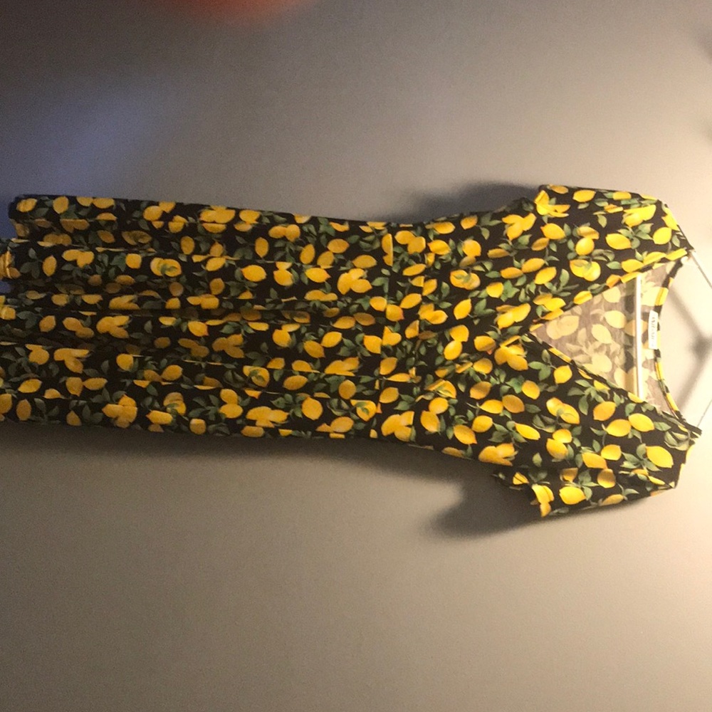 Women’s size US M dress